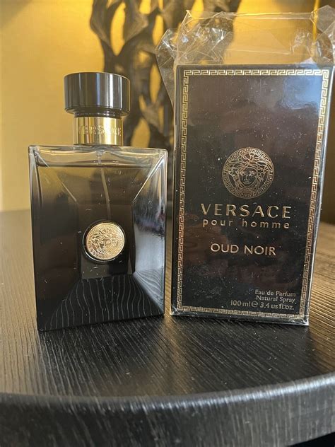 versace oud noir discontinued.